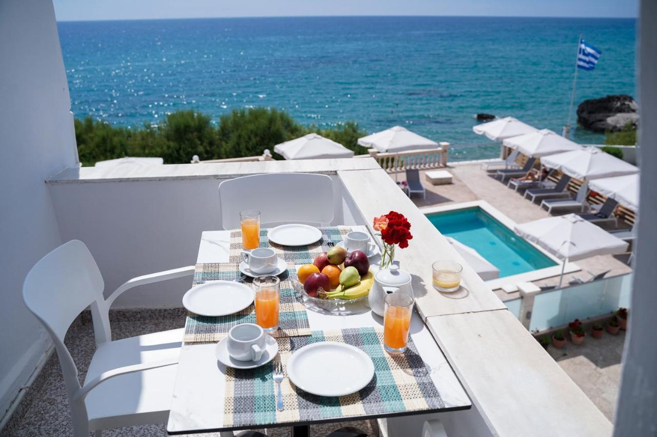 Kostas *