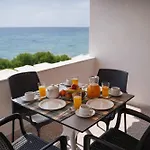 Kostas Beach Apartments
