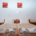 Kostas Beach Apartments