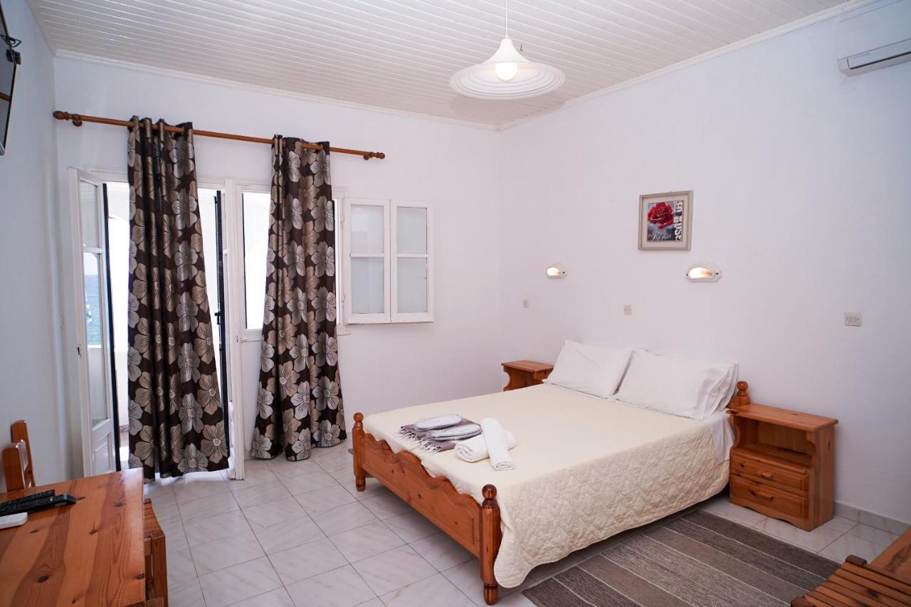 Kostas * Agios Gordios (Corfu)